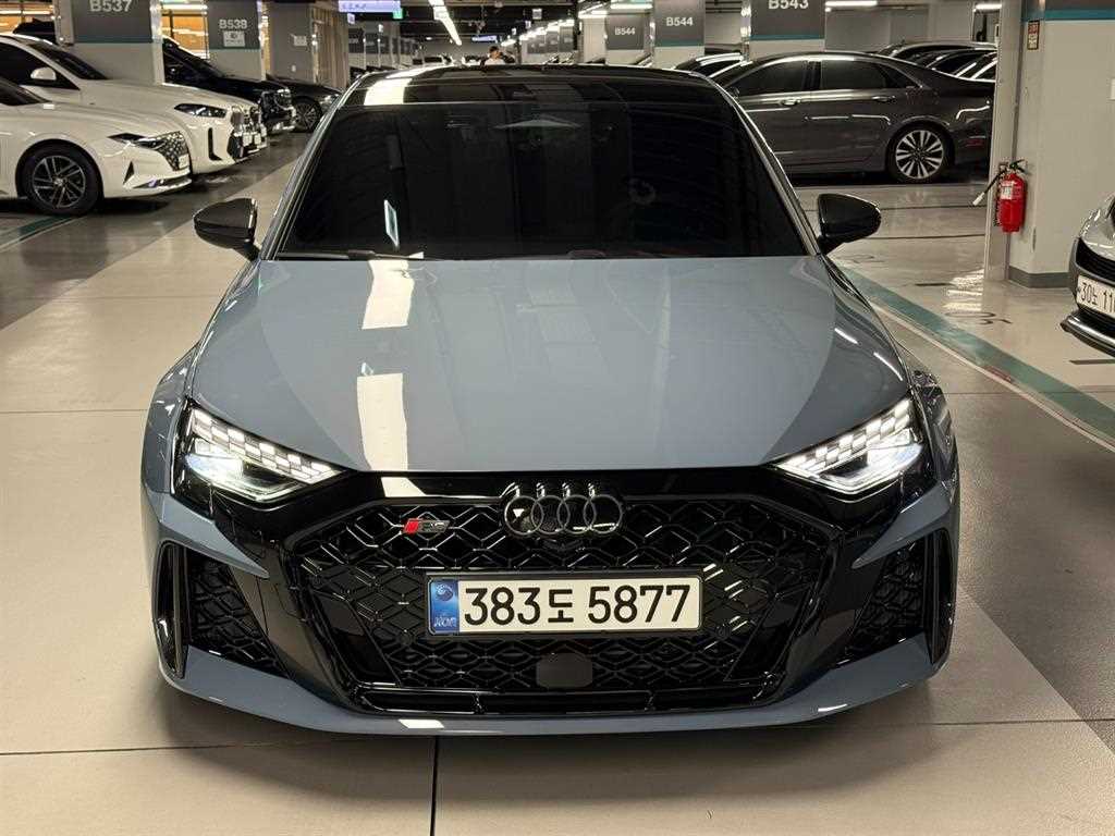 아우디 RS3 2.5 TFSI 콰트로 사진 2/20