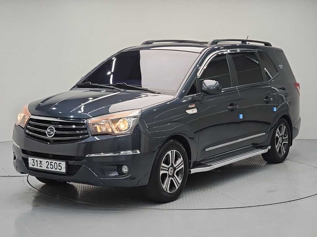 KGM 코란도 4WD GT 9인승 사진