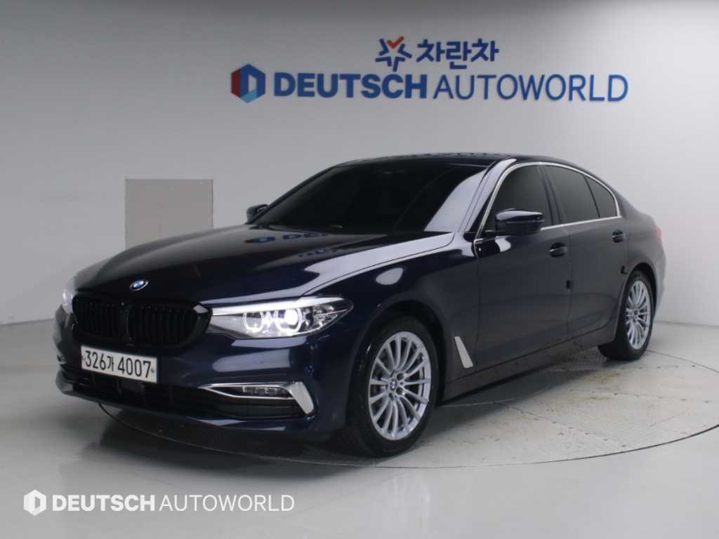 BMW 5시리즈 520i 럭셔리 사진