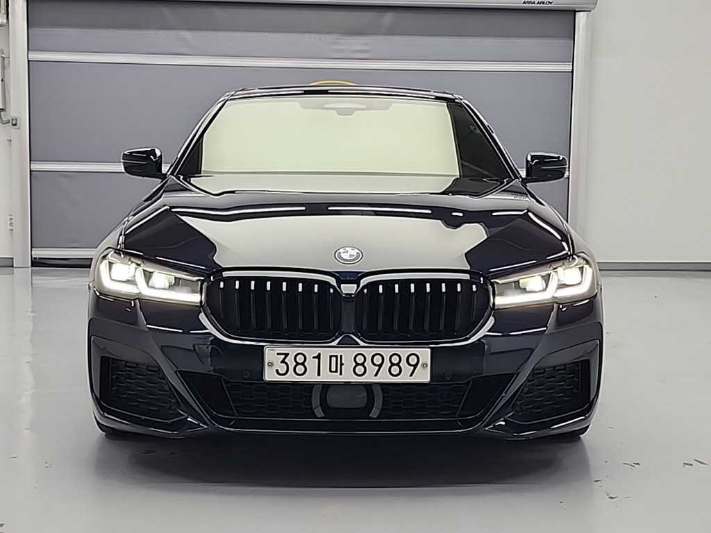 BMW 5시리즈 520i M 스포츠 사진 2/20