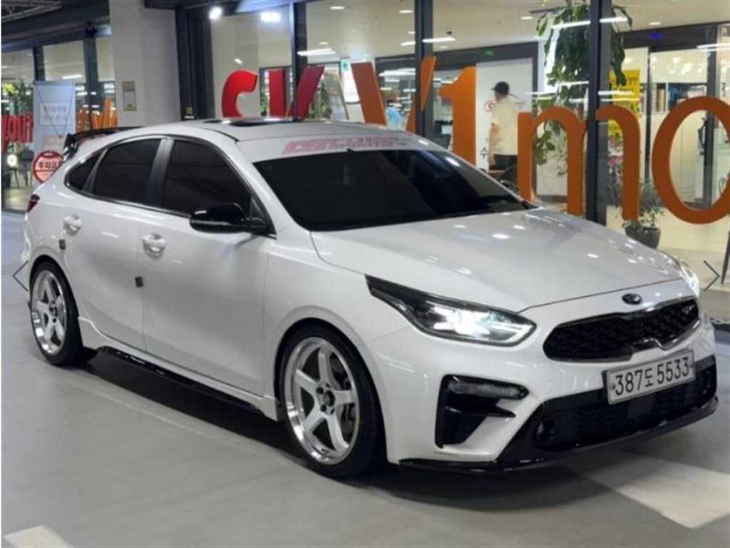 기아 K3 5도어 GT 플러스 사진 2/20