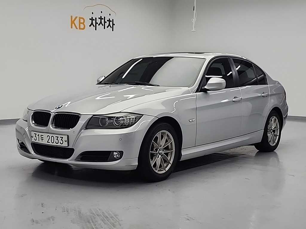 BMW 3시리즈 320i 세단 사진