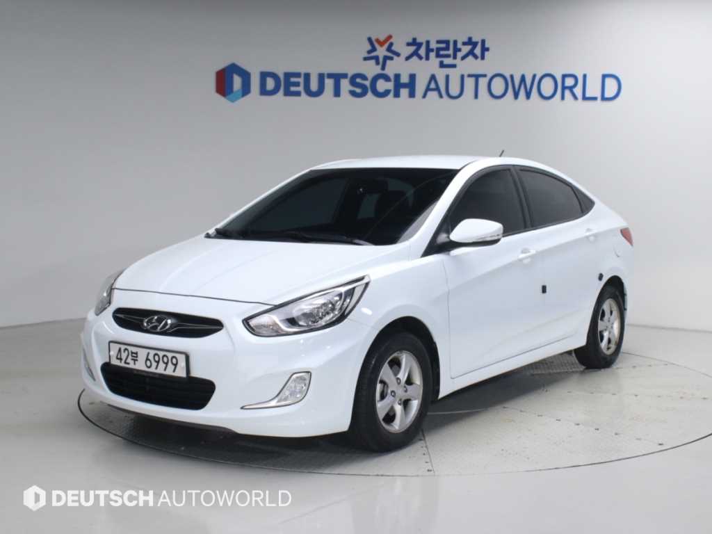엑센트신형 1.4VVT 프리미어 2012년식