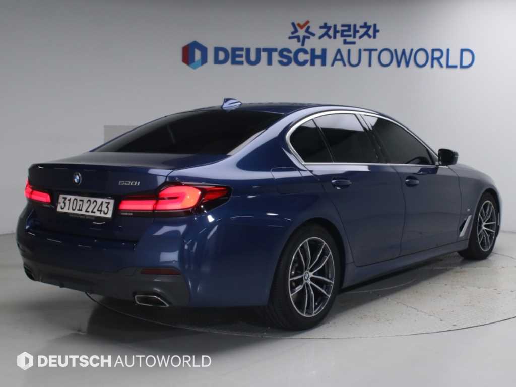 BMW 5시리즈 520i M 스포츠 사진 2/20