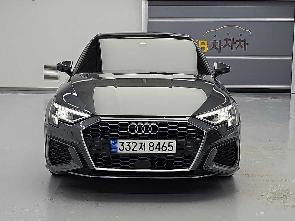 아우디 A3 40 TFSI 프리미엄 사진 2/18