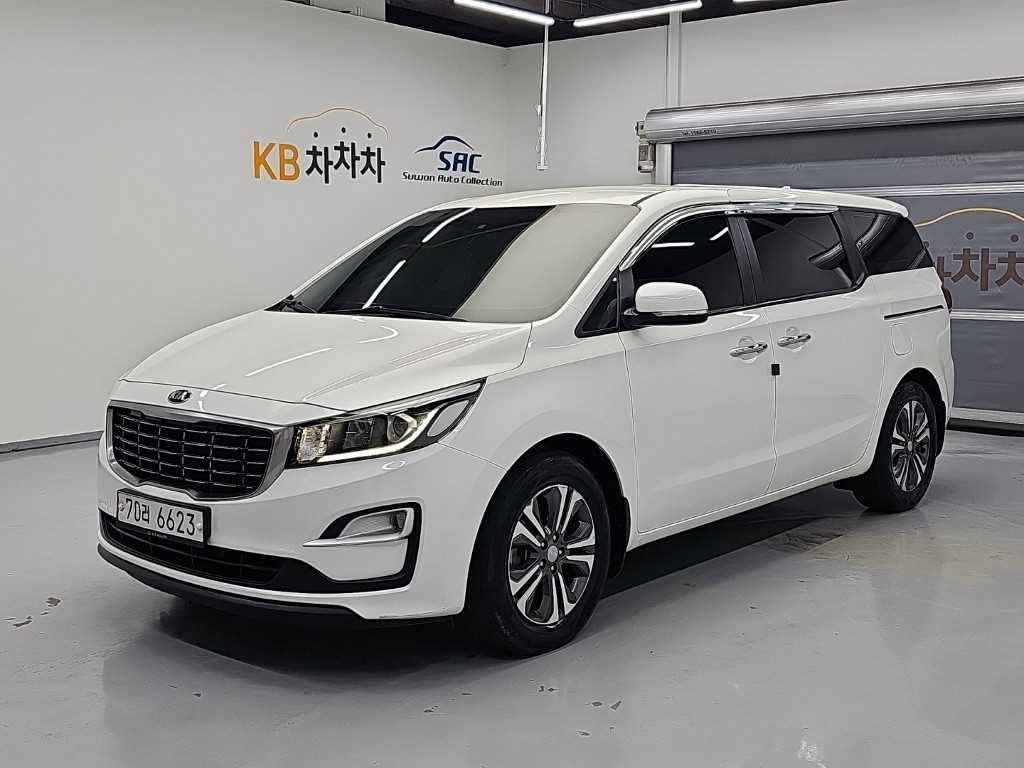 기아 카니발 디젤 11인승 디럭스 사진