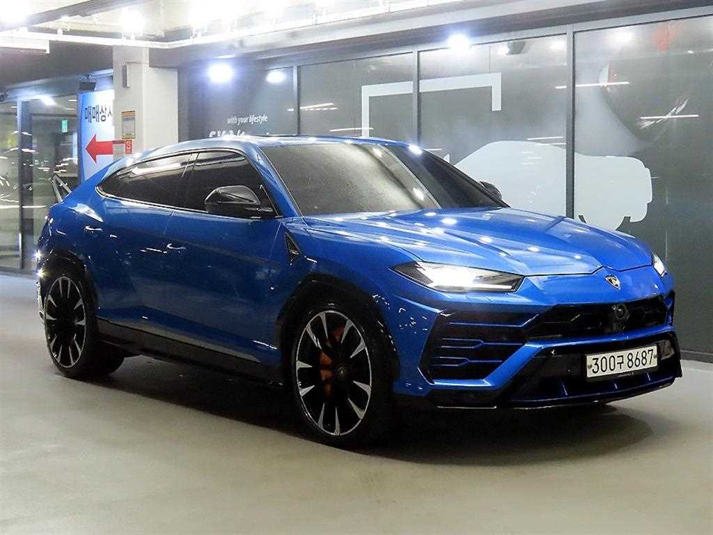 우루스 4.0 V8 2020년식