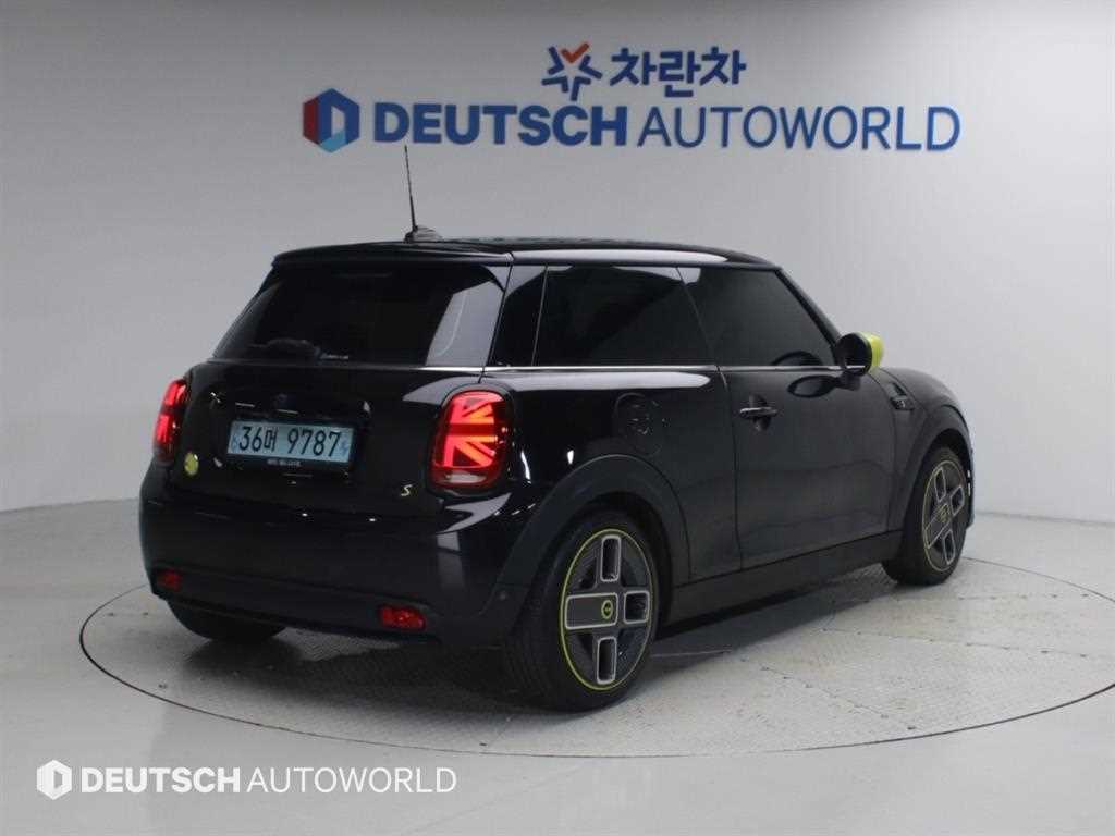 MINI 쿠퍼 SE 일렉트릭 사진 2/20