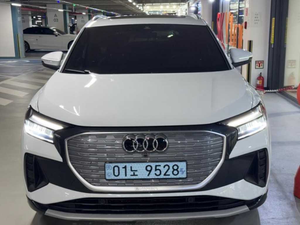 Q4 e-트론 45 2025년식