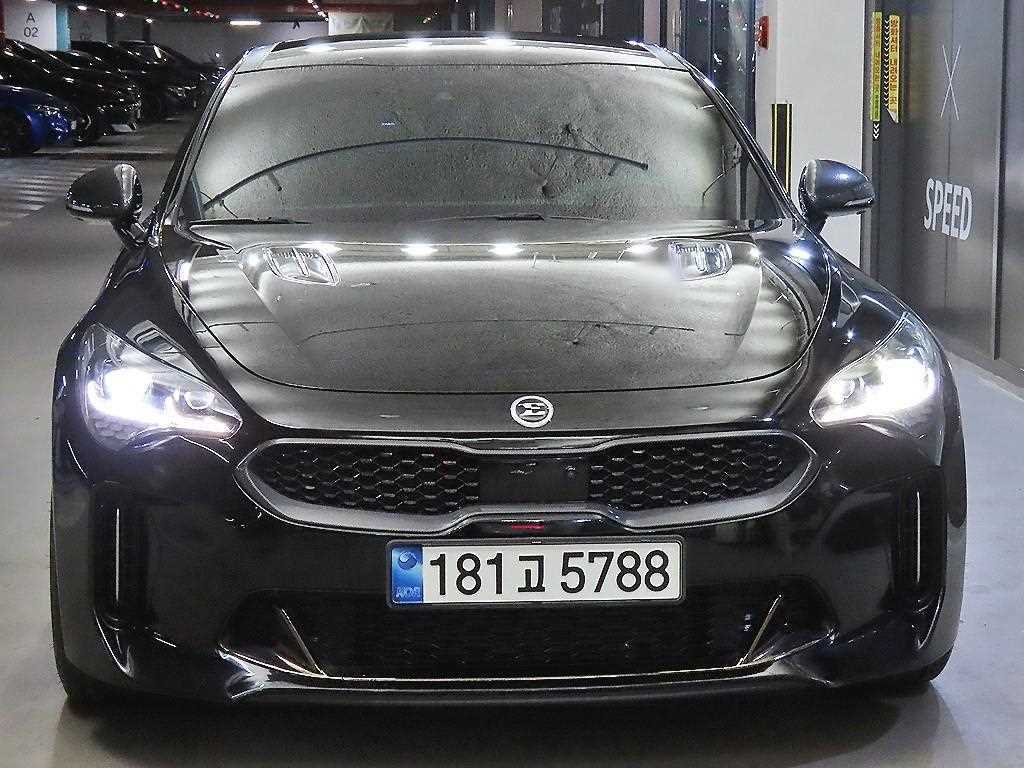 기아 스팅어 가솔린 2.0 터보 AWD 플래티넘 사진 2/20