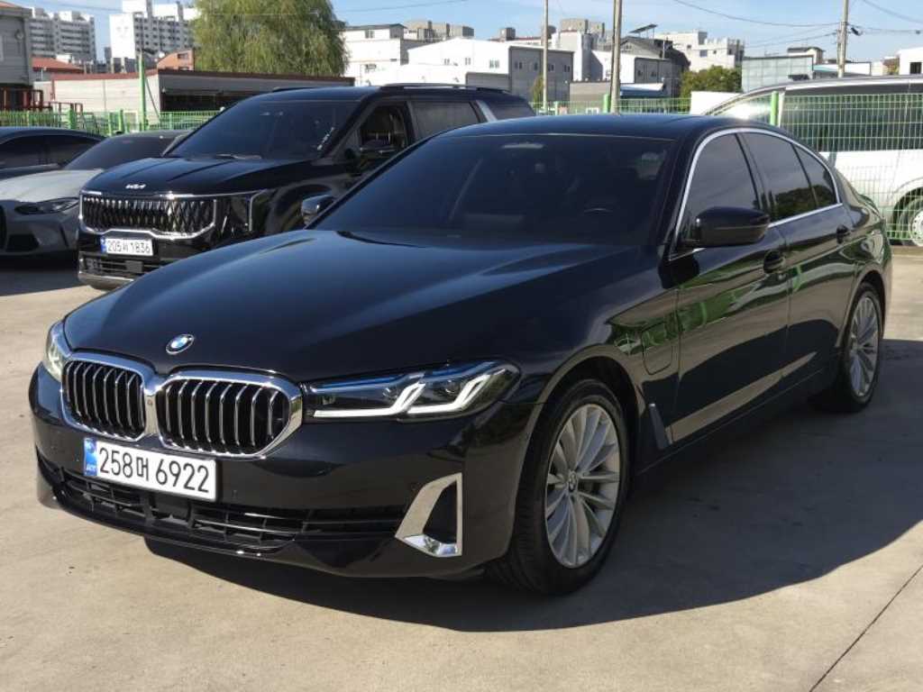 BMW 5시리즈 530e 럭셔리 사진