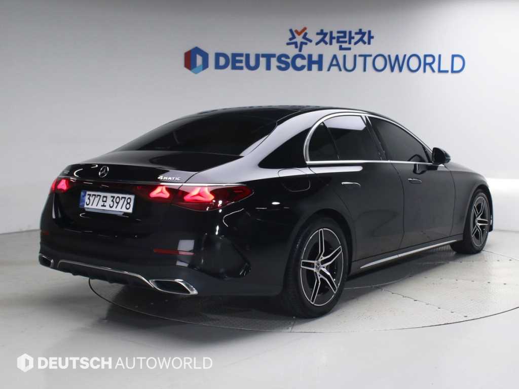벤츠 E 클래스 E300 4MATIC 익스클루시브 사진 2/20