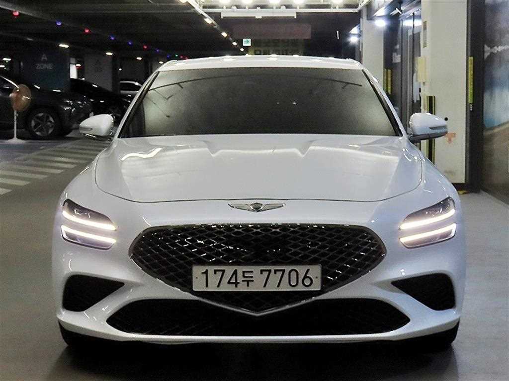 제네시스 G70 가솔린 2.0T 2WD 프리미엄 사진 2/20
