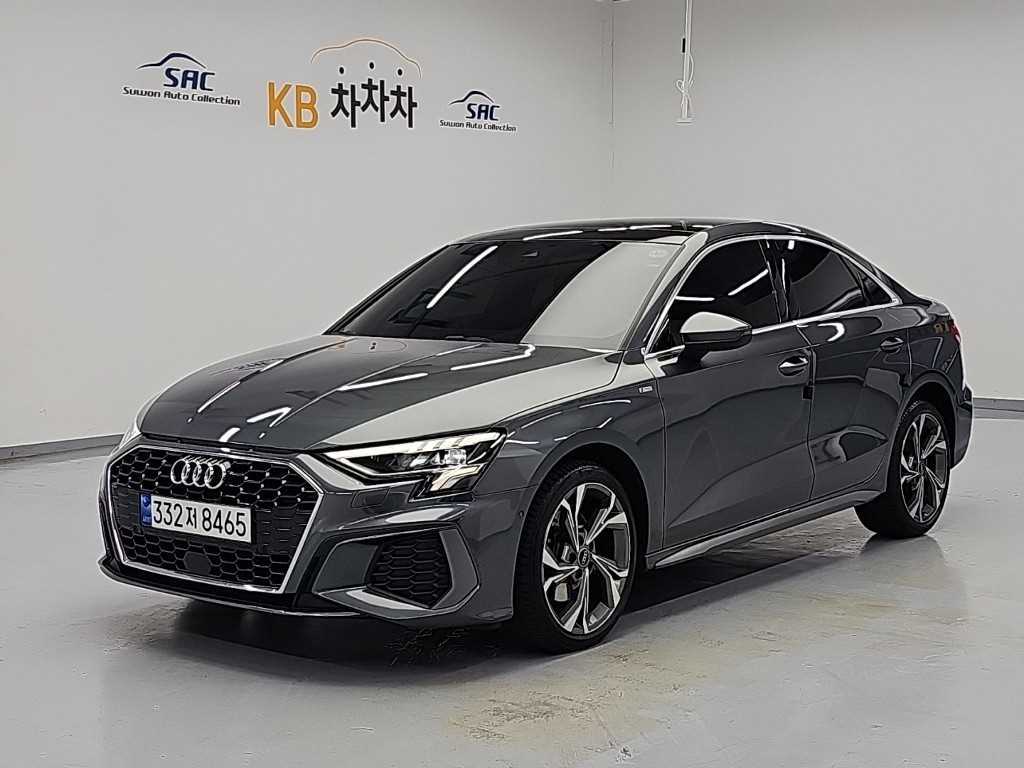 아우디 A3 40 TFSI 프리미엄 사진