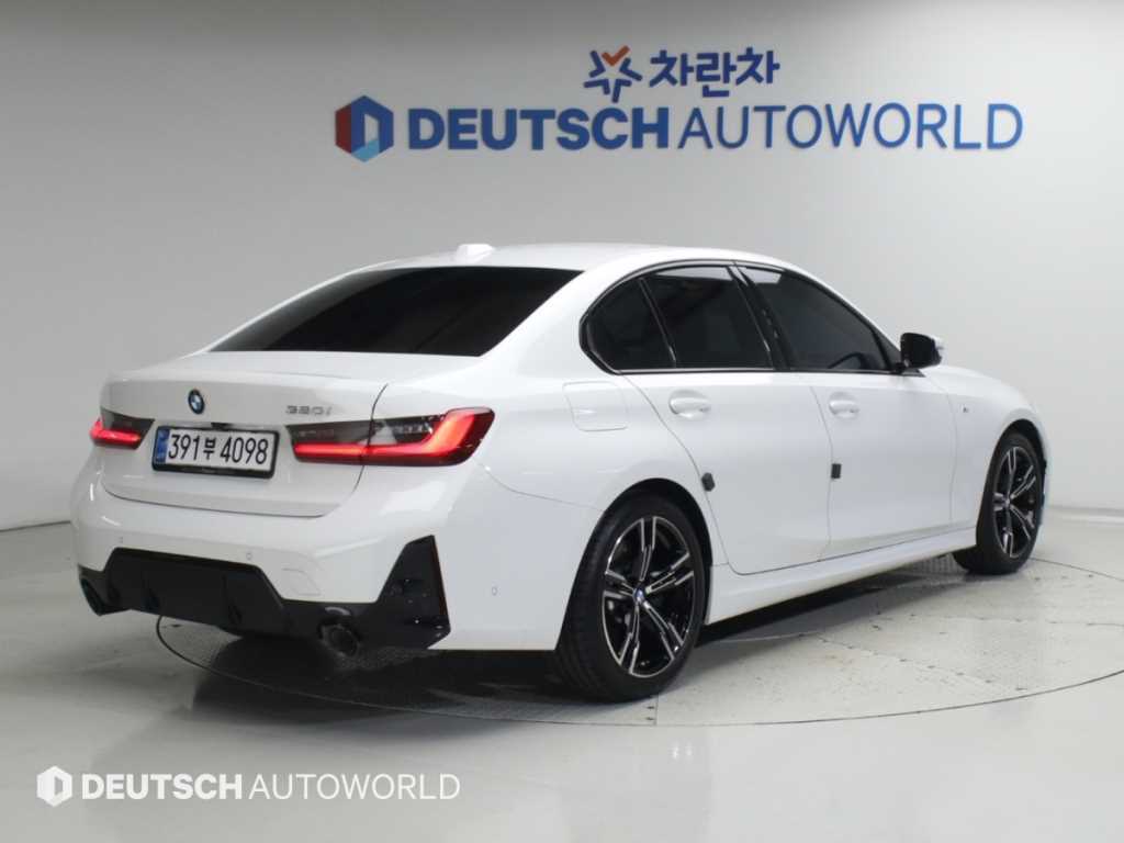 BMW 3시리즈 320i M 스포츠 사진 2/20