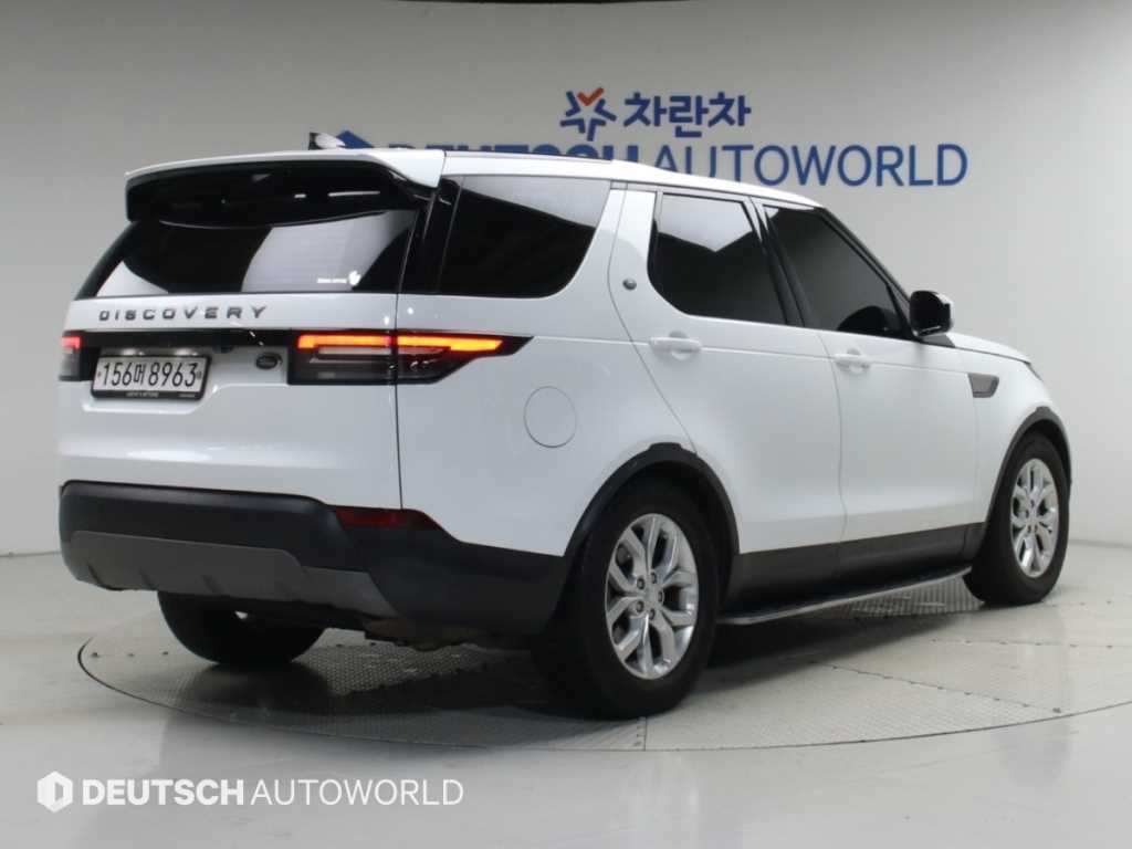 랜드로버 디스커버리 2.0 SD4 SE 사진 2/20