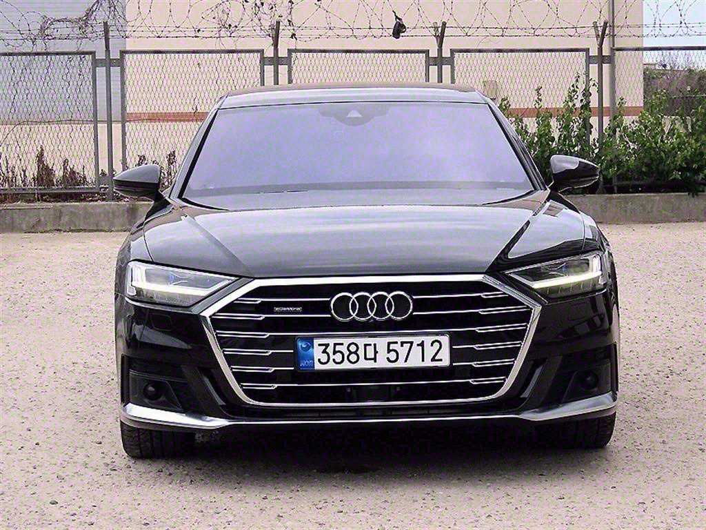 아우디 A8 55 TFSI 콰트로 LWB 사진