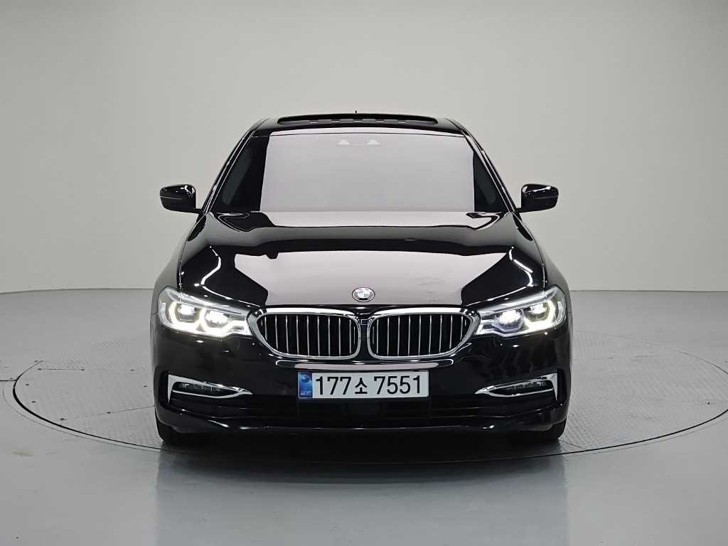BMW 5시리즈 520d 럭셔리 플러스 사진