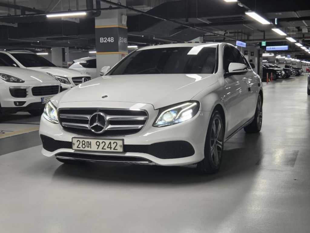 E-클래스 W213 E300 4MATIC 익스클루시브 2018년식