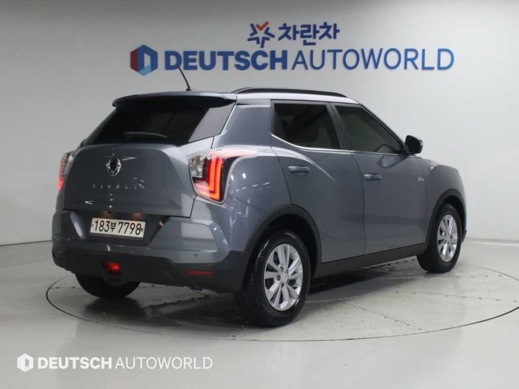 KGM 티볼리 2WD 가솔린 1.5 V3 사진 2/20