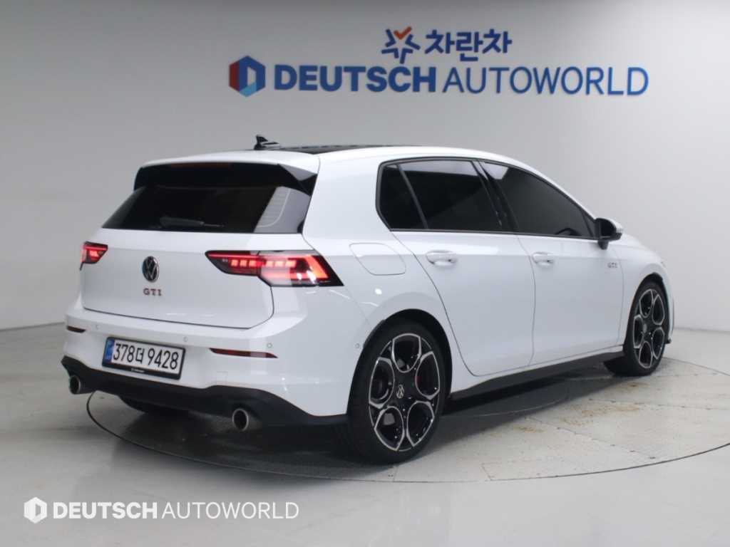 폭스바겐 골프 2.0 GTI 사진 2/20