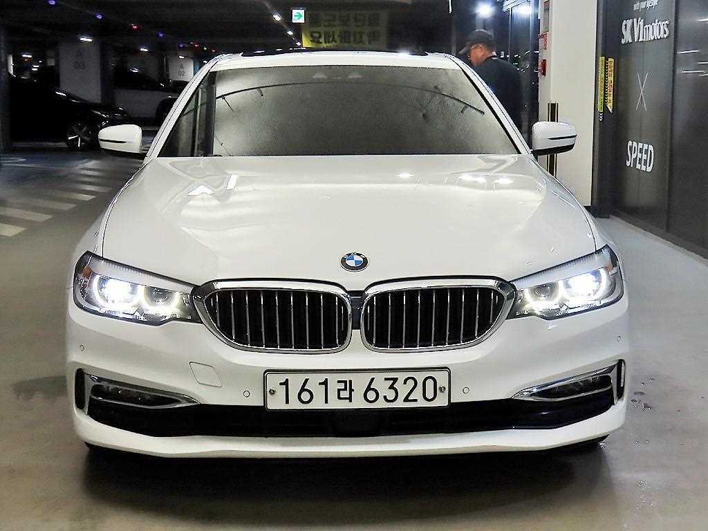 BMW 5시리즈 520i 럭셔리 사진 2/20