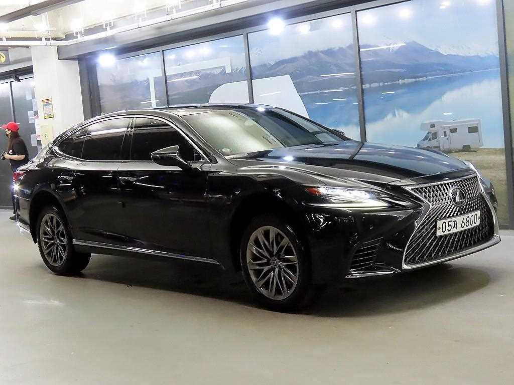 LS500 3.5 플래티넘 AWD 2018년식