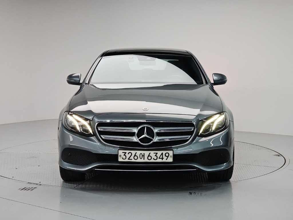 벤츠 E 클래스 E300 아방가르드 사진 2/20