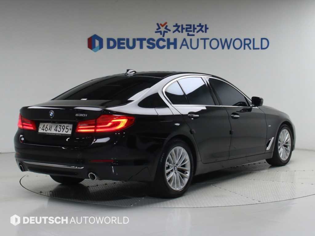 BMW 5시리즈 530i 럭셔리 플러스 사진 2/20