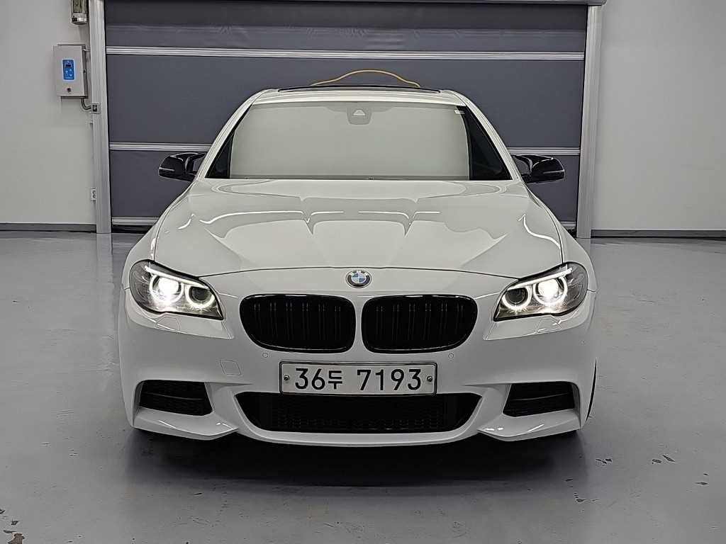 BMW 5시리즈 528i M 에어로 다이나믹 사진 2/18