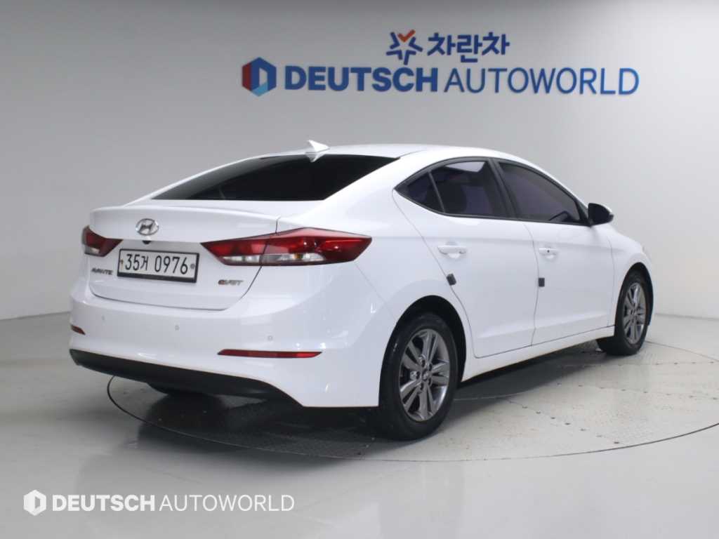 현대 아반떼 1.6 e-VGT 스마트 스페셜 사진 2/20