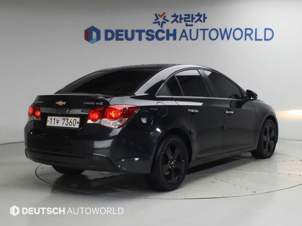 쉐보레 크루즈 디젤 2.0 LTZ + (The Perfect Black) 사진 2/20