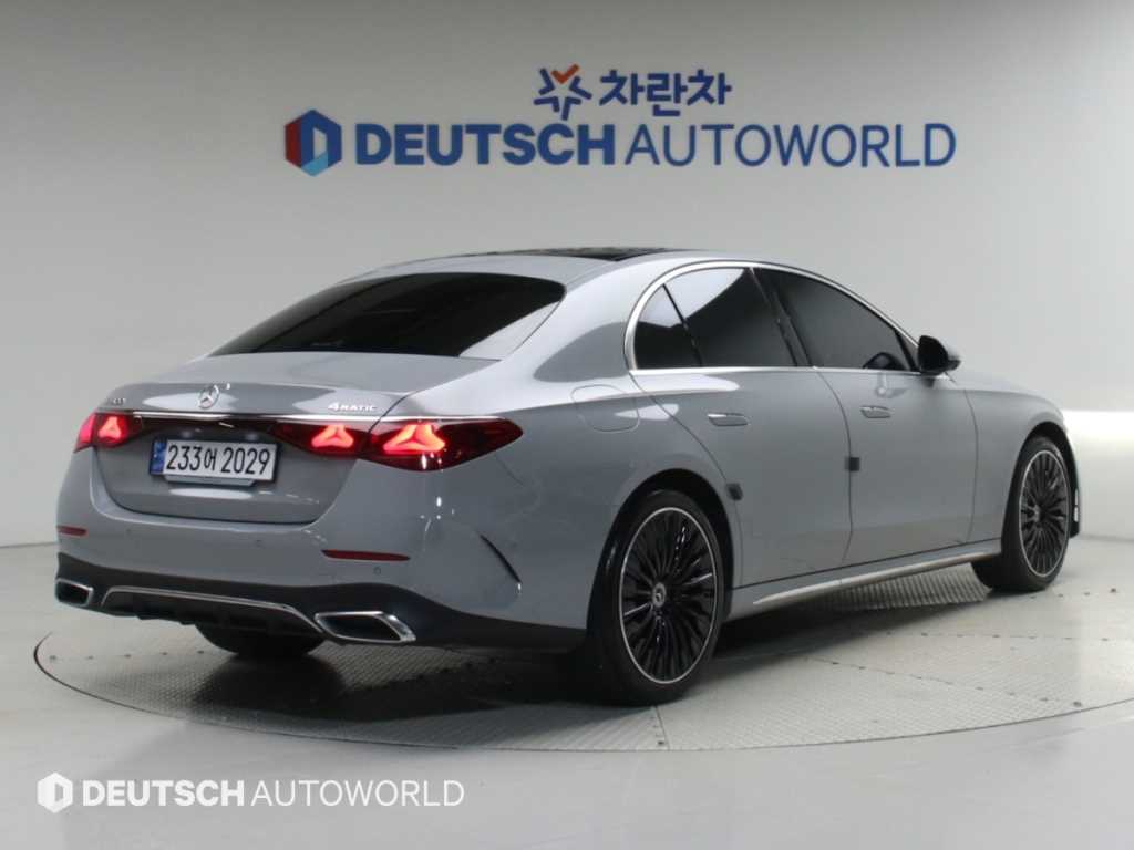 벤츠 E 클래스 E300 4MATIC 익스클루시브 사진 2/20