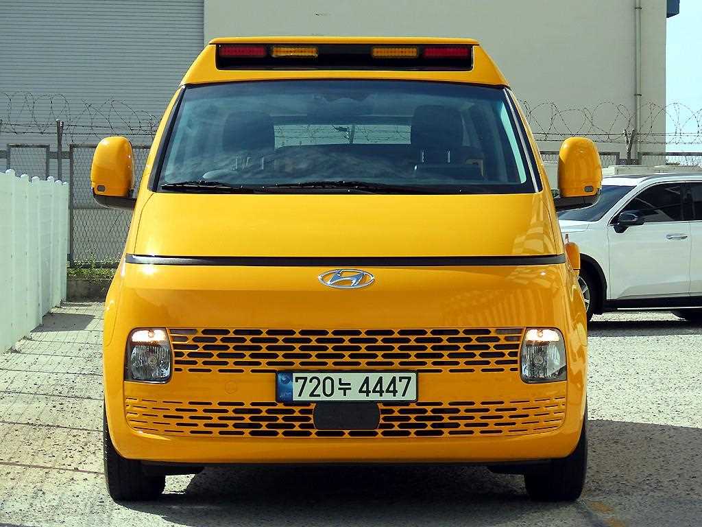 스타리아 킨더 15인승 어린이 보호차량 2WD LPG 2023년식