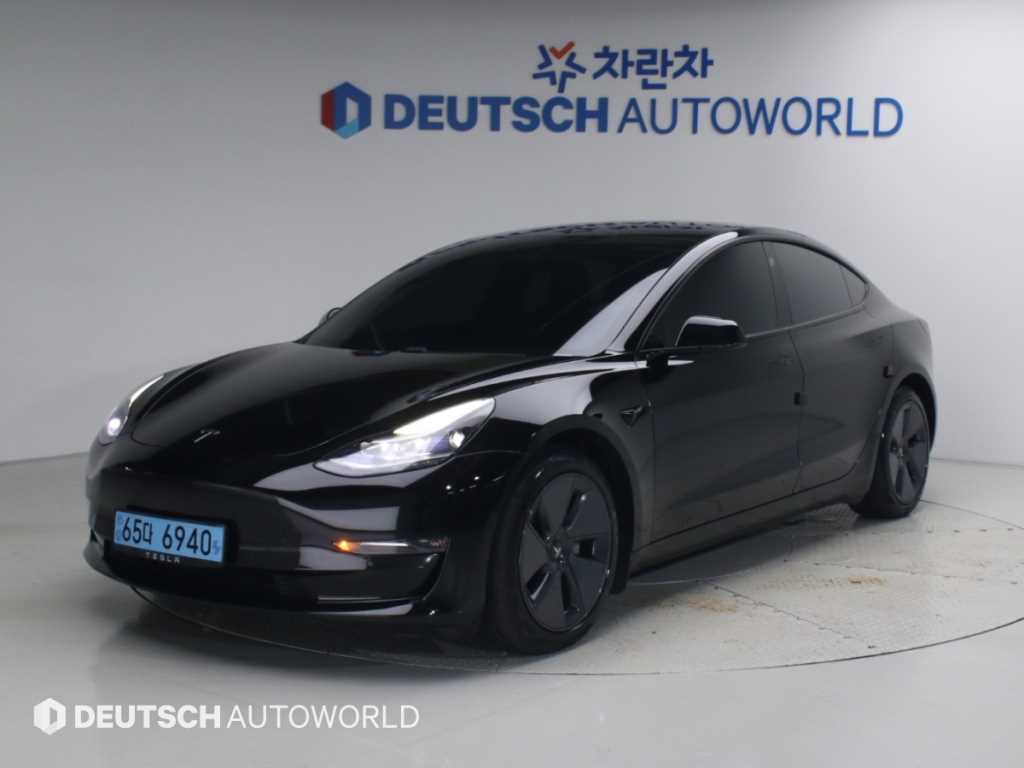 테슬라 모델 3 롱 레인지 사진