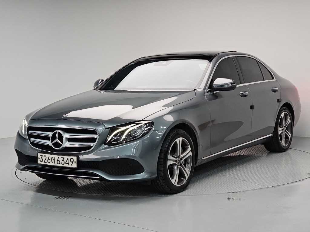 벤츠 E 클래스 E300 아방가르드 사진