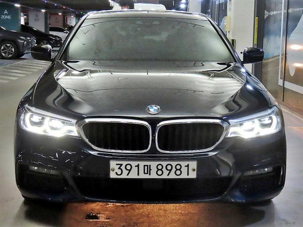 BMW 5시리즈 530i M 스포츠 플러스 사진 2/20