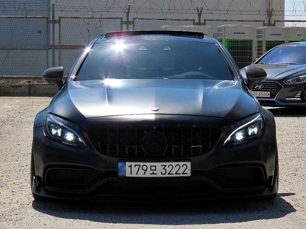벤츠 C 클래스 C63 AMG 쿠페 사진