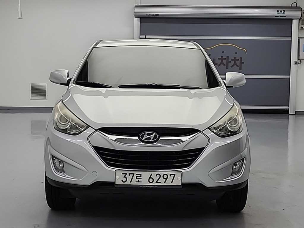 현대 투싼 4WD VGT X20 럭셔리 사진 2/19