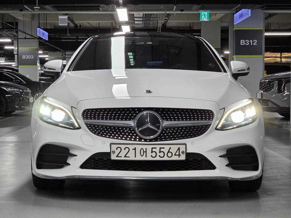 벤츠 C 클래스 C200 쿠페 사진 2/18