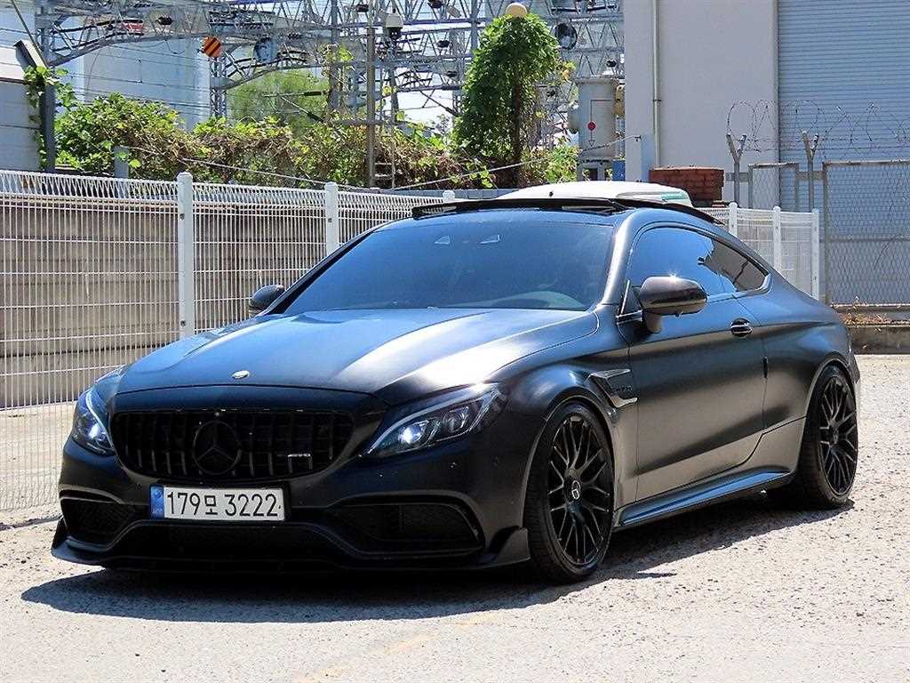 벤츠 C 클래스 C63 AMG 쿠페 사진 2/20