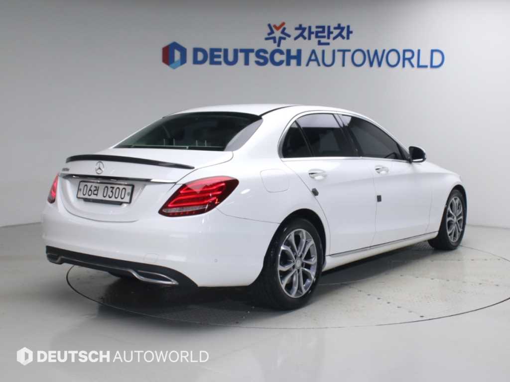 벤츠 C 클래스 C220 d 아방가르드 사진 2/20