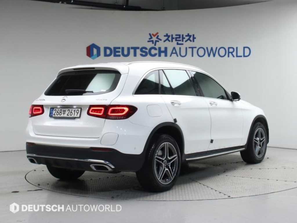 벤츠 GLC 클래스 GLC 300 e 4MATIC 사진 2/20