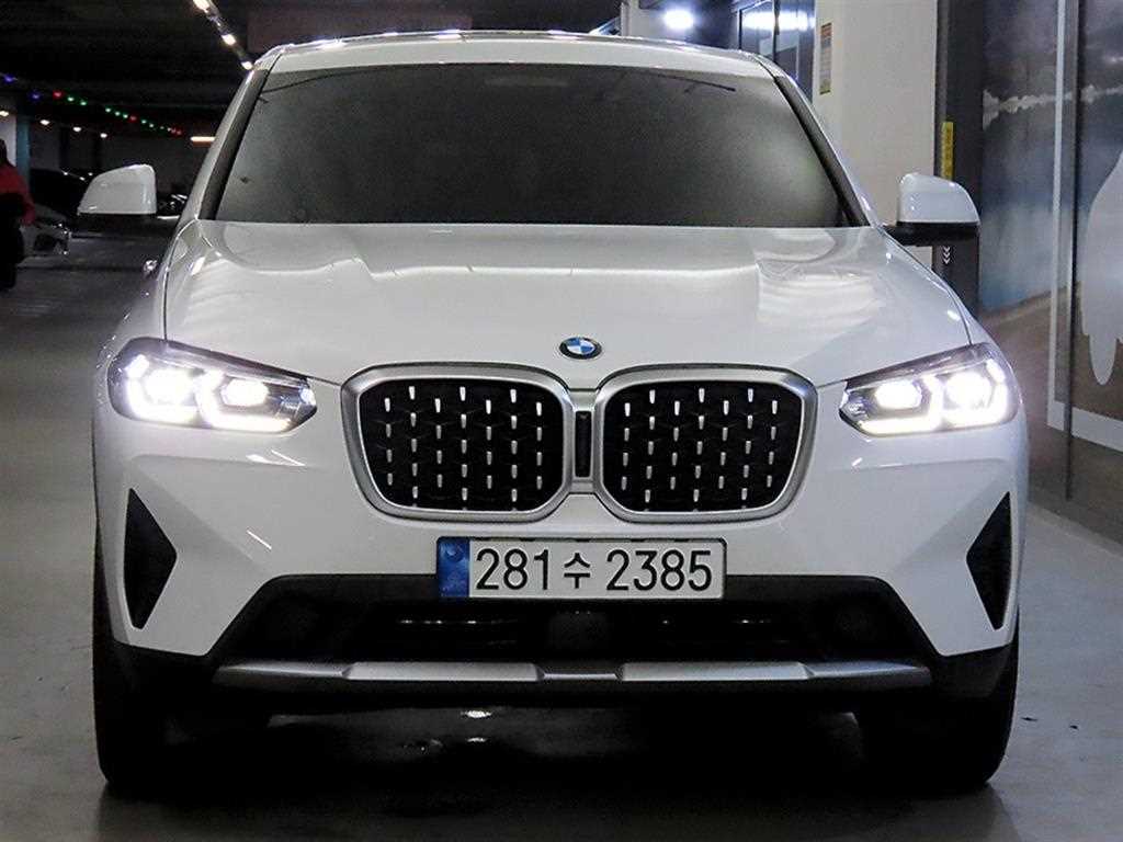 BMW X4 xDrive 20i xLine 사진 2/20