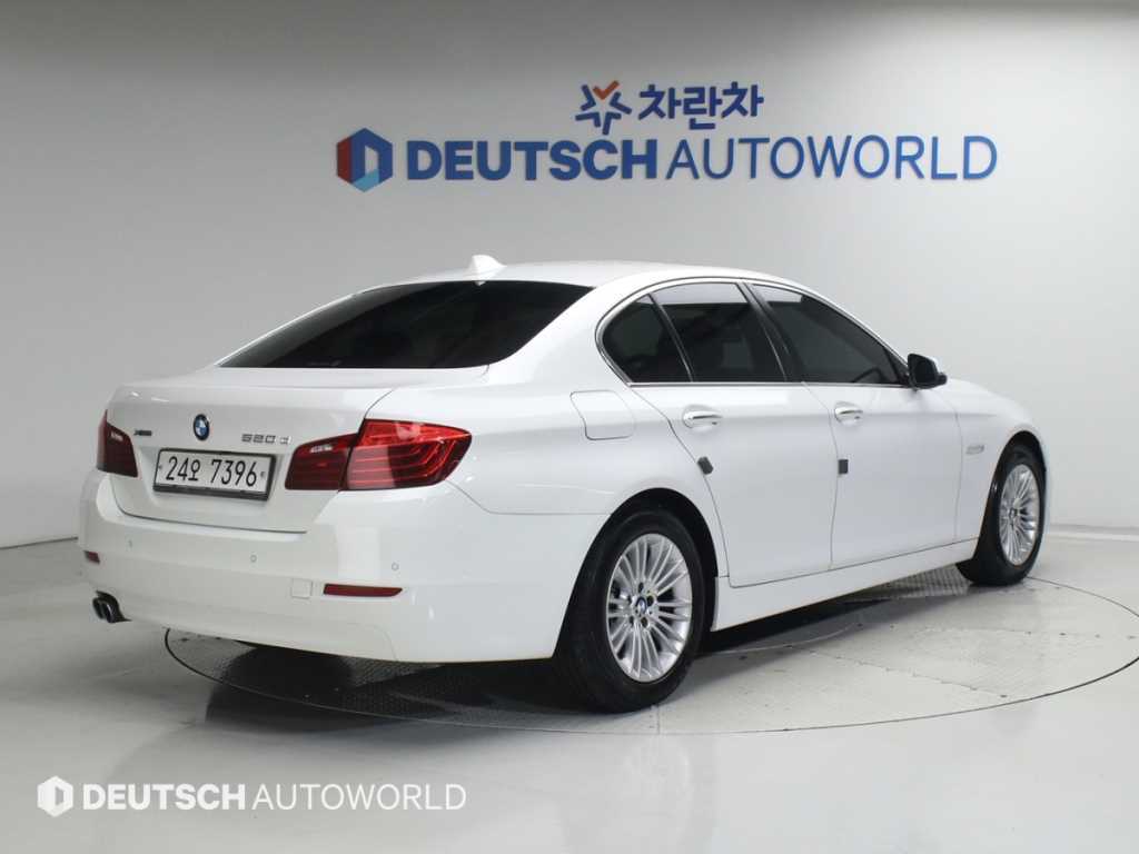 BMW 5시리즈 520d xDrive 사진 2/20
