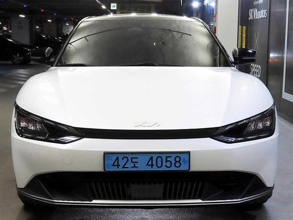 기아 EV6 롱레인지 에어 사진 2/20
