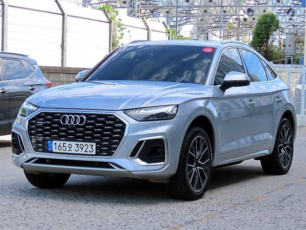 아우디 Q5 45 TFSI 콰트로 프리미엄 스포트백 사진 2/20