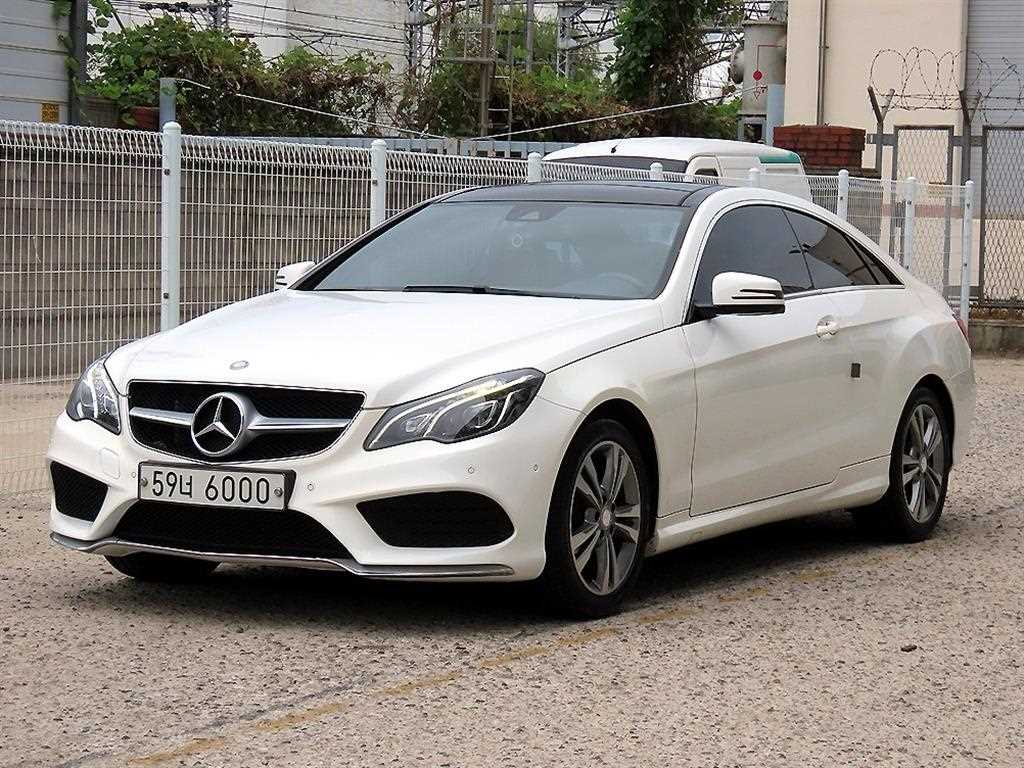 벤츠 E 클래스 E200 쿠페 사진 2/19