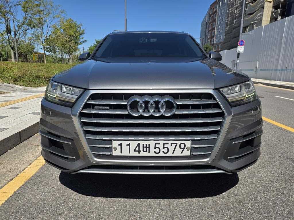 Q7 (4M) 35 TDI 콰트로 컴포트 2016년식