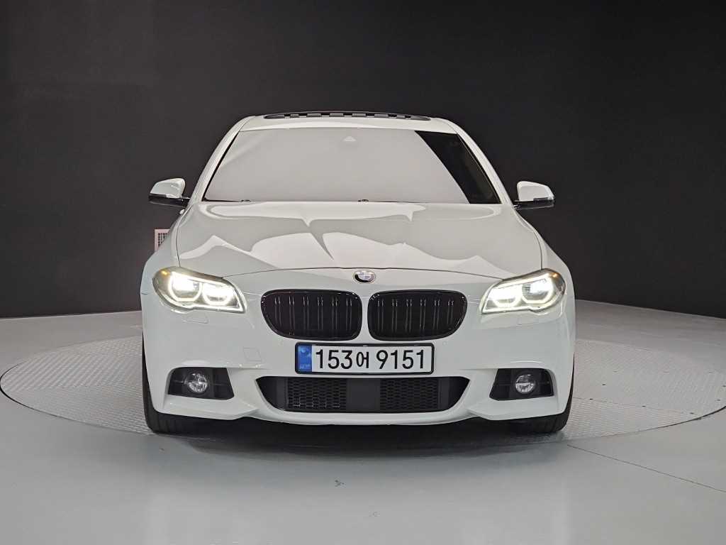 BMW 5시리즈 520d M 에어로다이나믹 프로 사진 2/19
